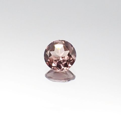 カラーシフトマラヤガーネット(宝石名ガーネット)タンザニア・マヘンゲ産 0.65ct 識別済[230823056]5.2x5.2mm前後