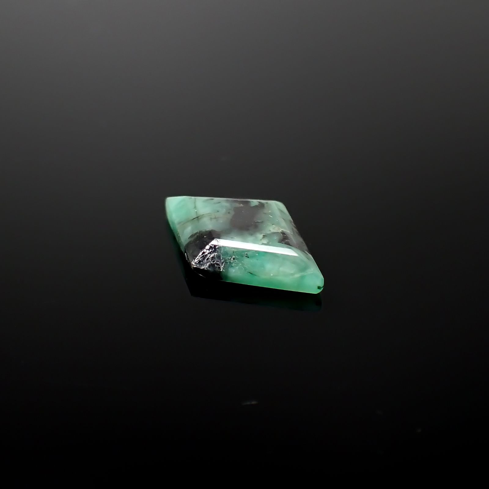 ◇カスタムカット◇エメラルド ブラジル産 3.38ct[240326473]16.8x11.1mm前後