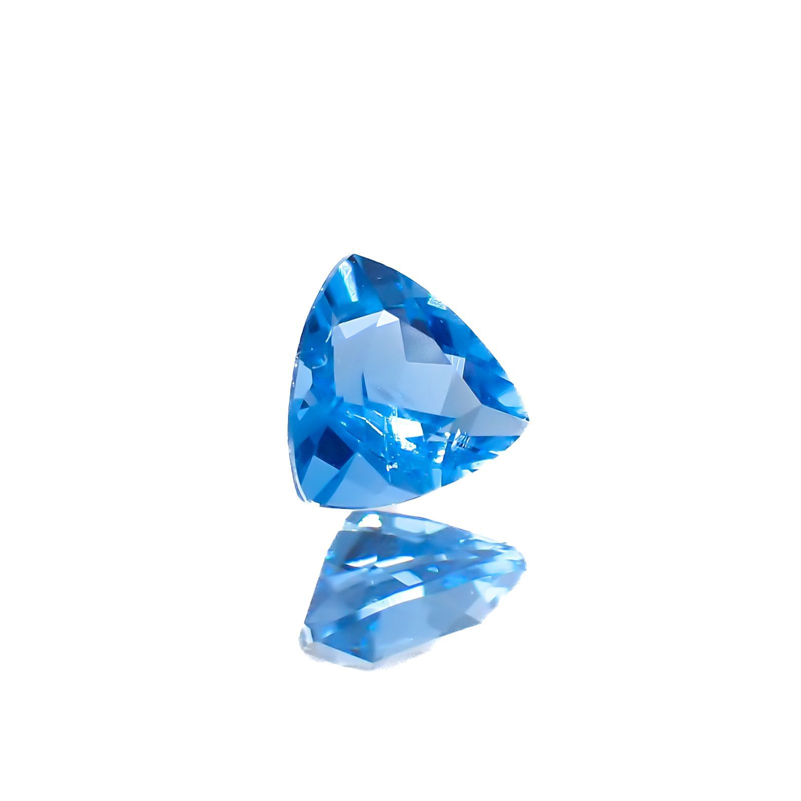 アウイナイト フルオレッセンス(宝石名アウイナイト)ドイツ産 0.16ct 識別済[220917690]3.9x4mm前後