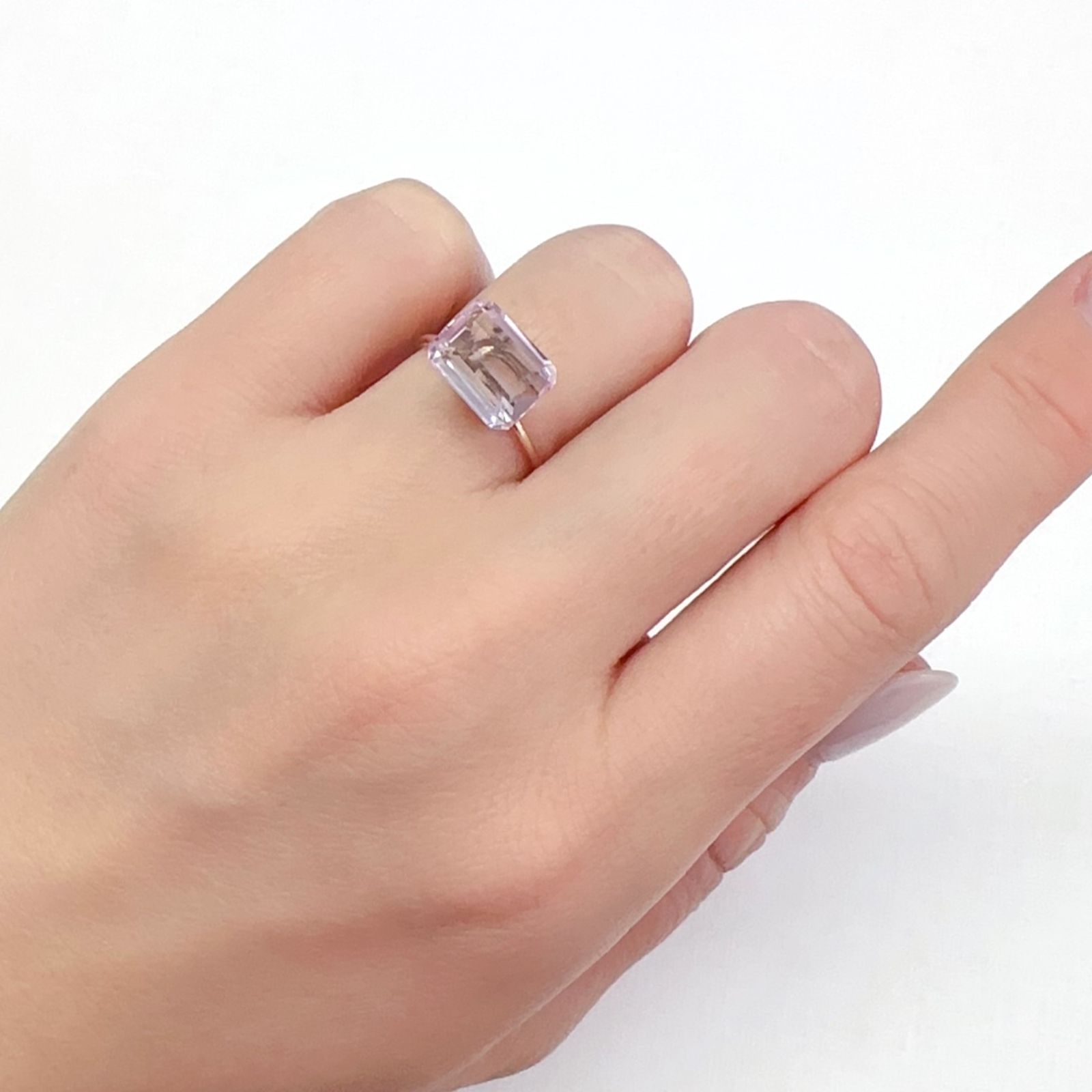 クンツァイト アフガニスタン産 3.51ct[231224712]9.9x7.7mm前後