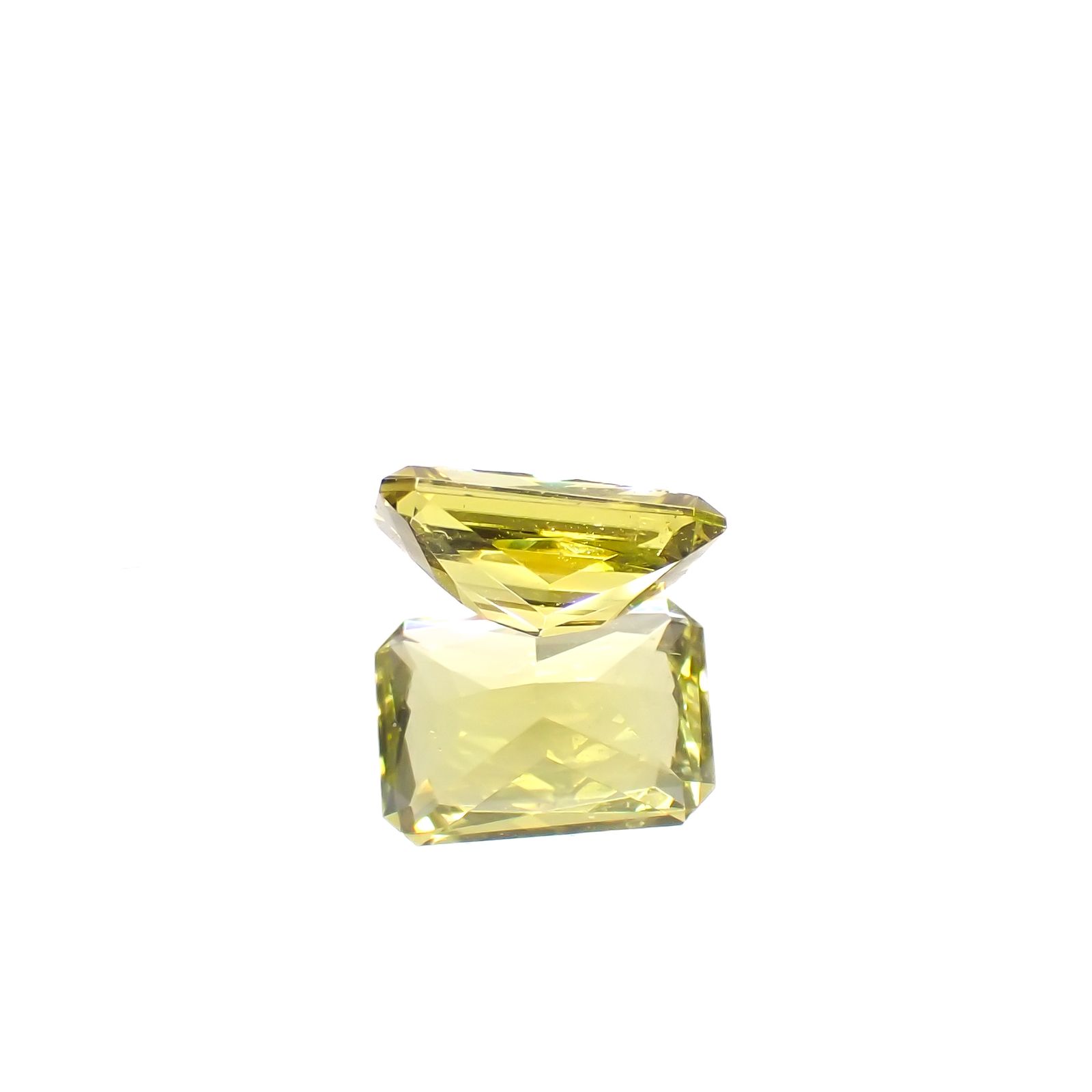 カナリートルマリン ザンビア・カナリー鉱山産 0.81ct[240527563]6.9x4.8mm前後
