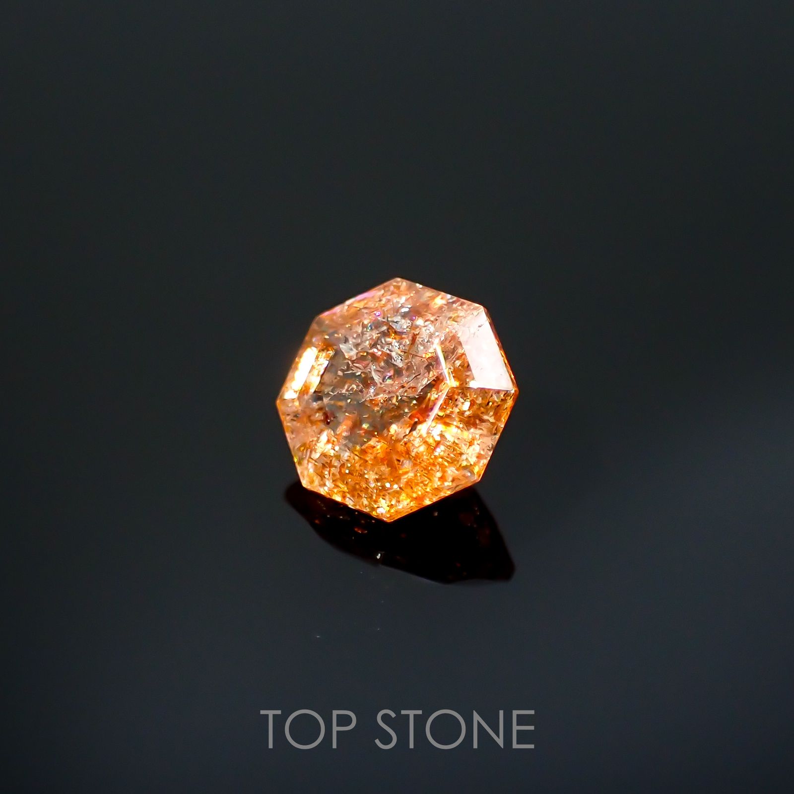 ◇オクタゴンカット◇イリュージョンサンストーン インド産 0.81ct[220115494]6.1x6mm前後