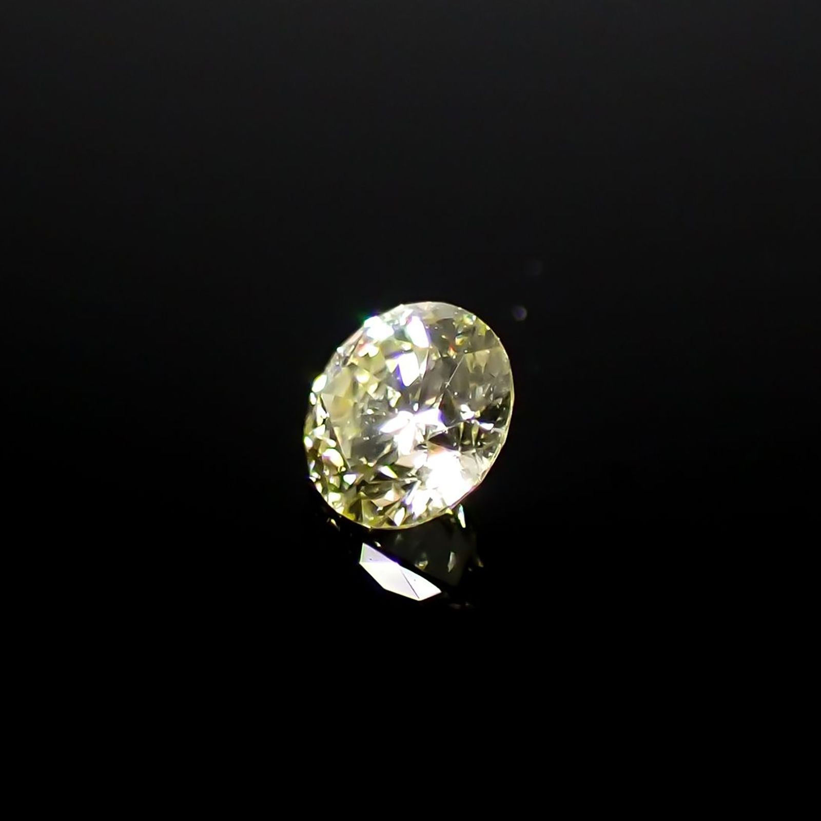 ライトイエローダイヤモンド TTLC |  I  0.098ct / 2.9x2.9mm前後 [260626881]