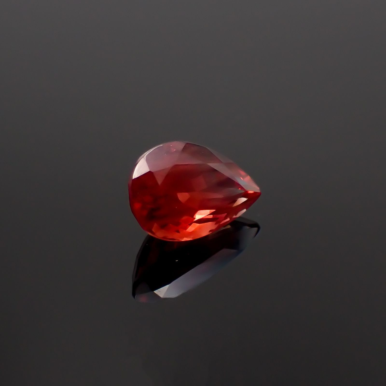 オレゴンサンストーン アメリカ・オレゴン州産 1.85ct / 10.3x6.6mm前後 [230119982]