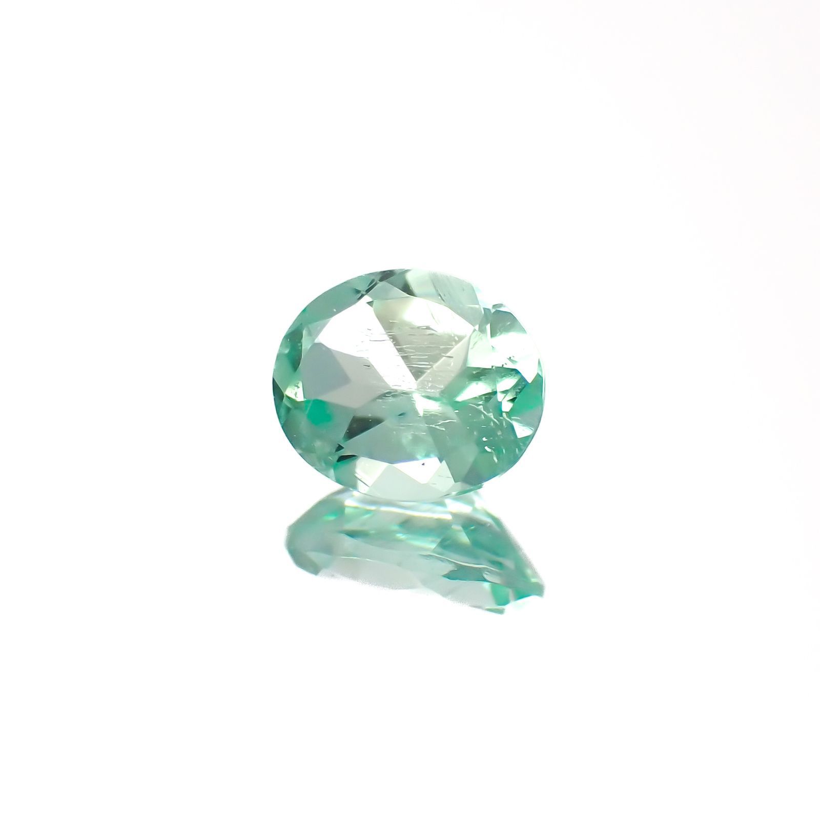 パステルカラーエメラルド コロンビア産 0.26ct[220918054]4.4x4mm前後
