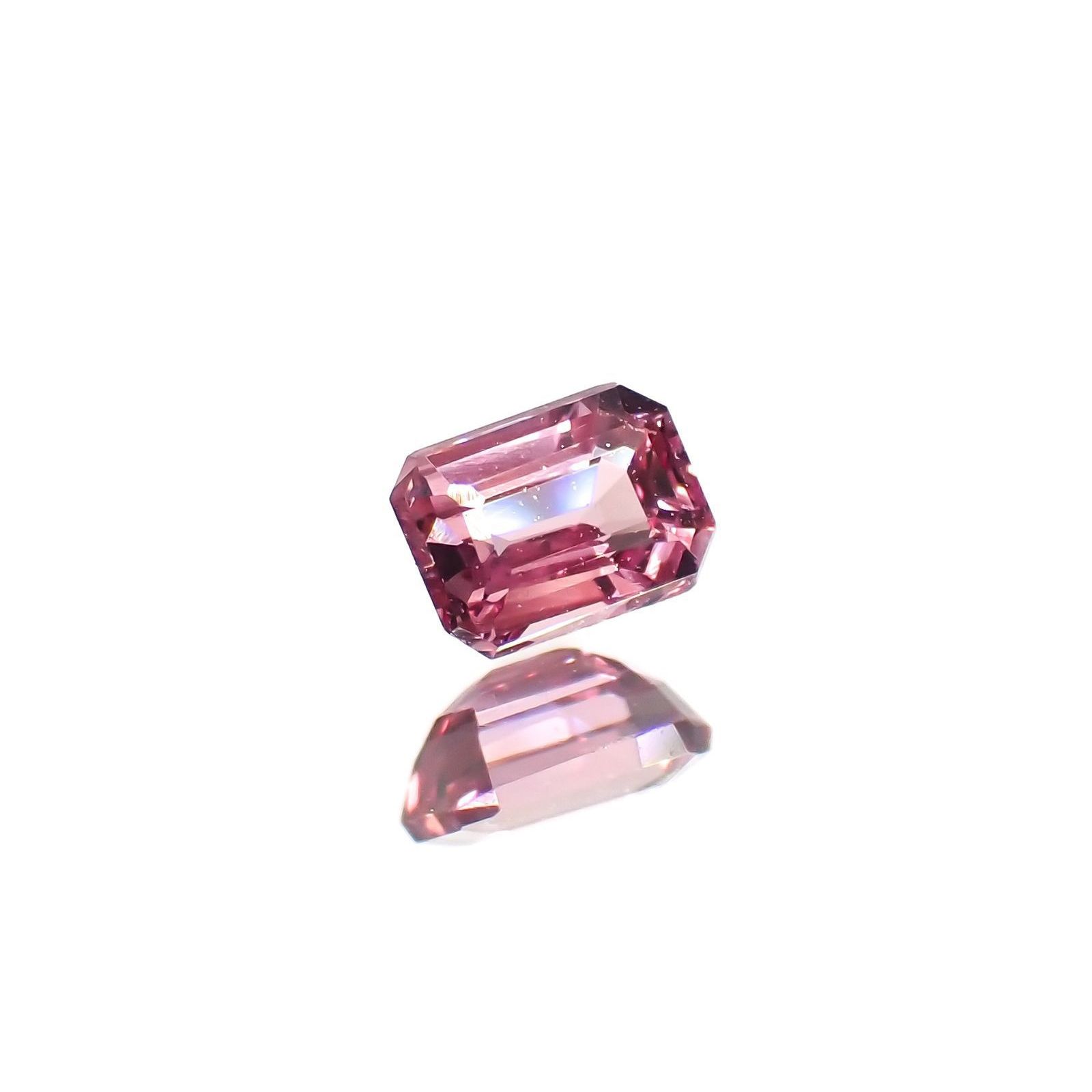 パパラチャサファイア(宝石名サファイア/別名パパラチャ・サファイア)スリランカ産 DGL鑑付 0.295ct / 4.07x2.99mm前後 [220616470]