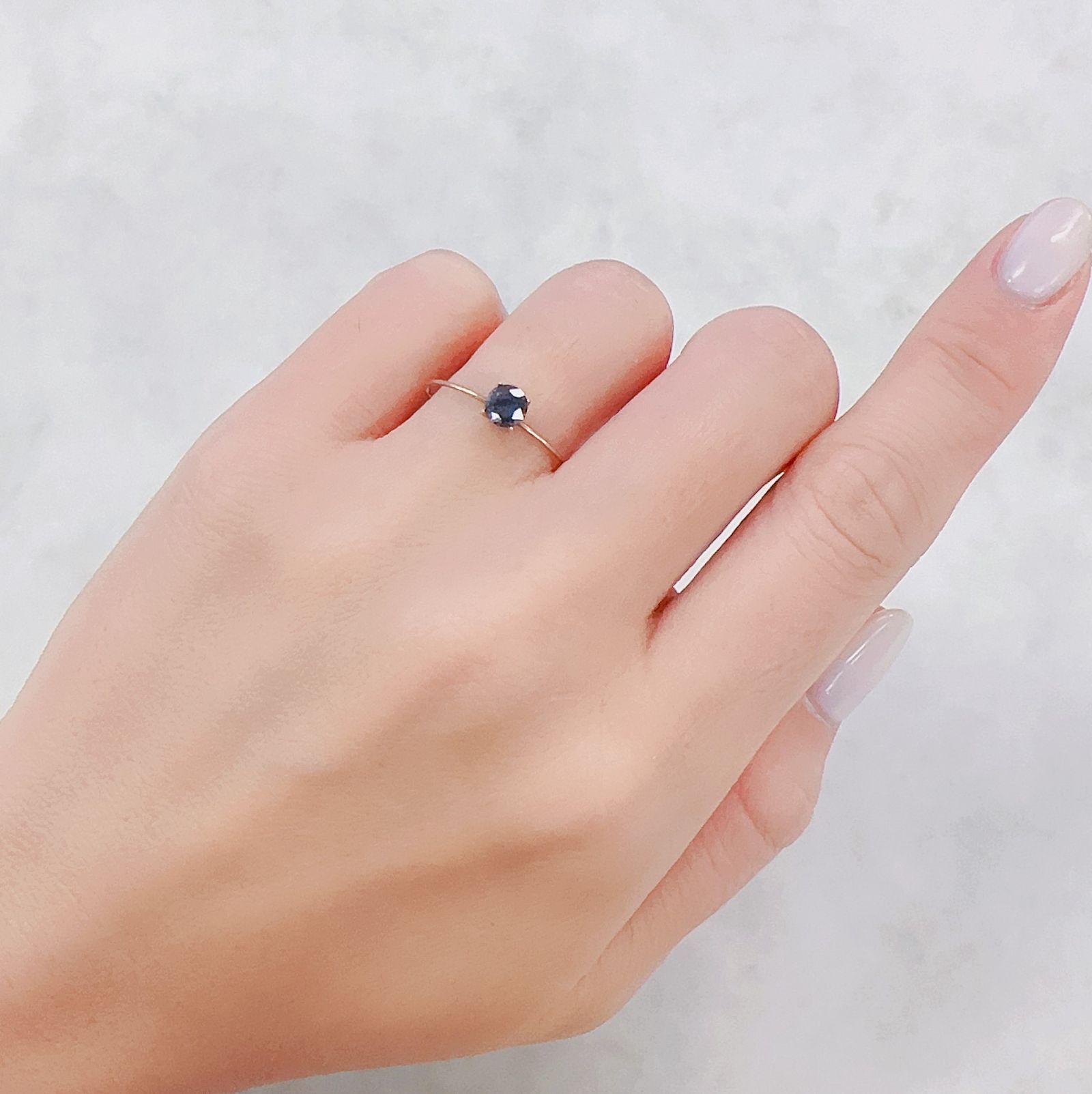 グレイッシュブルースピネル(宝石名スピネル)ビルマ/マダガスカル産 0.38ct[230722671]4.6x4.6mm前後