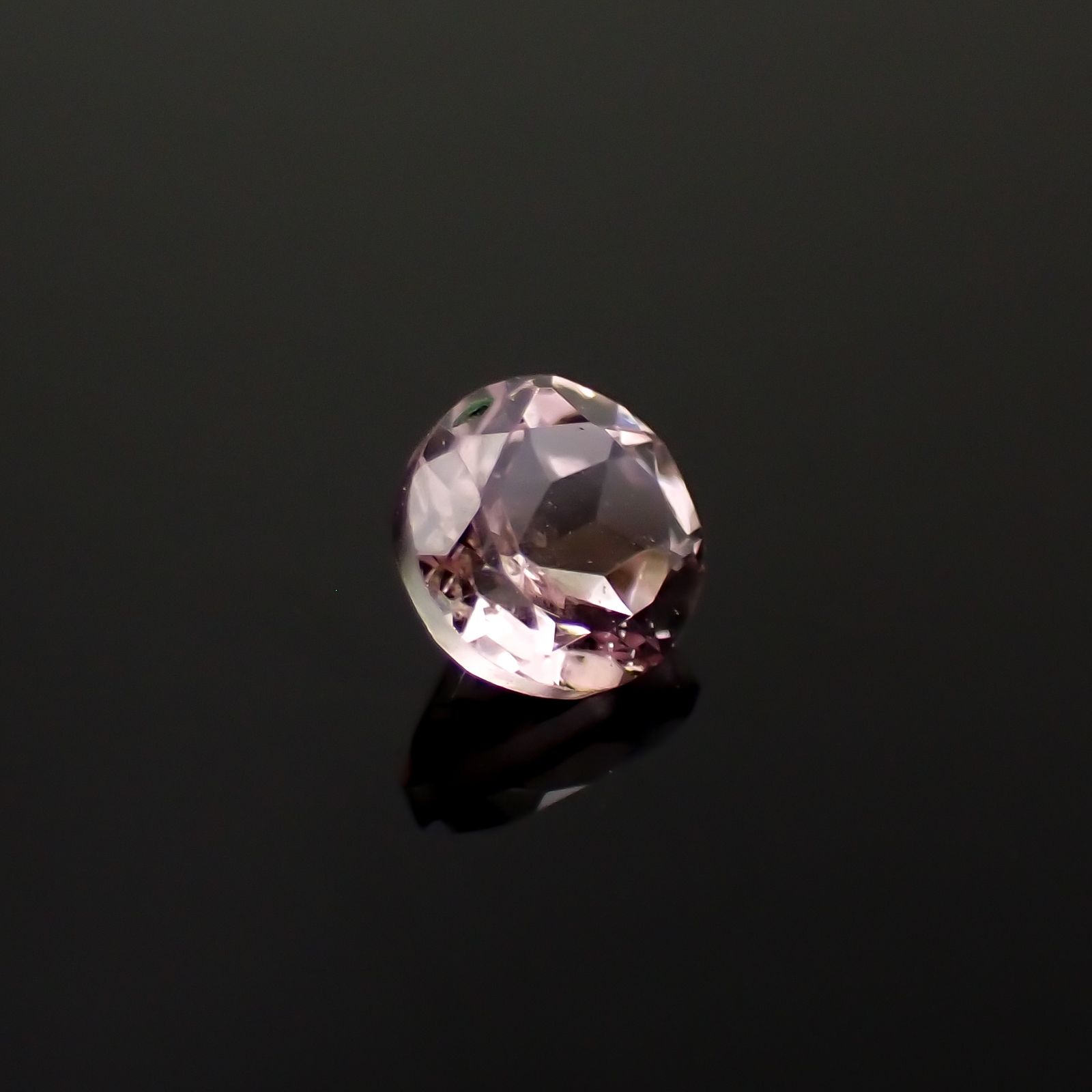 ドラゴンガーネット タンザニア産 0.25ct[230421440]3.5x3.5mm前後