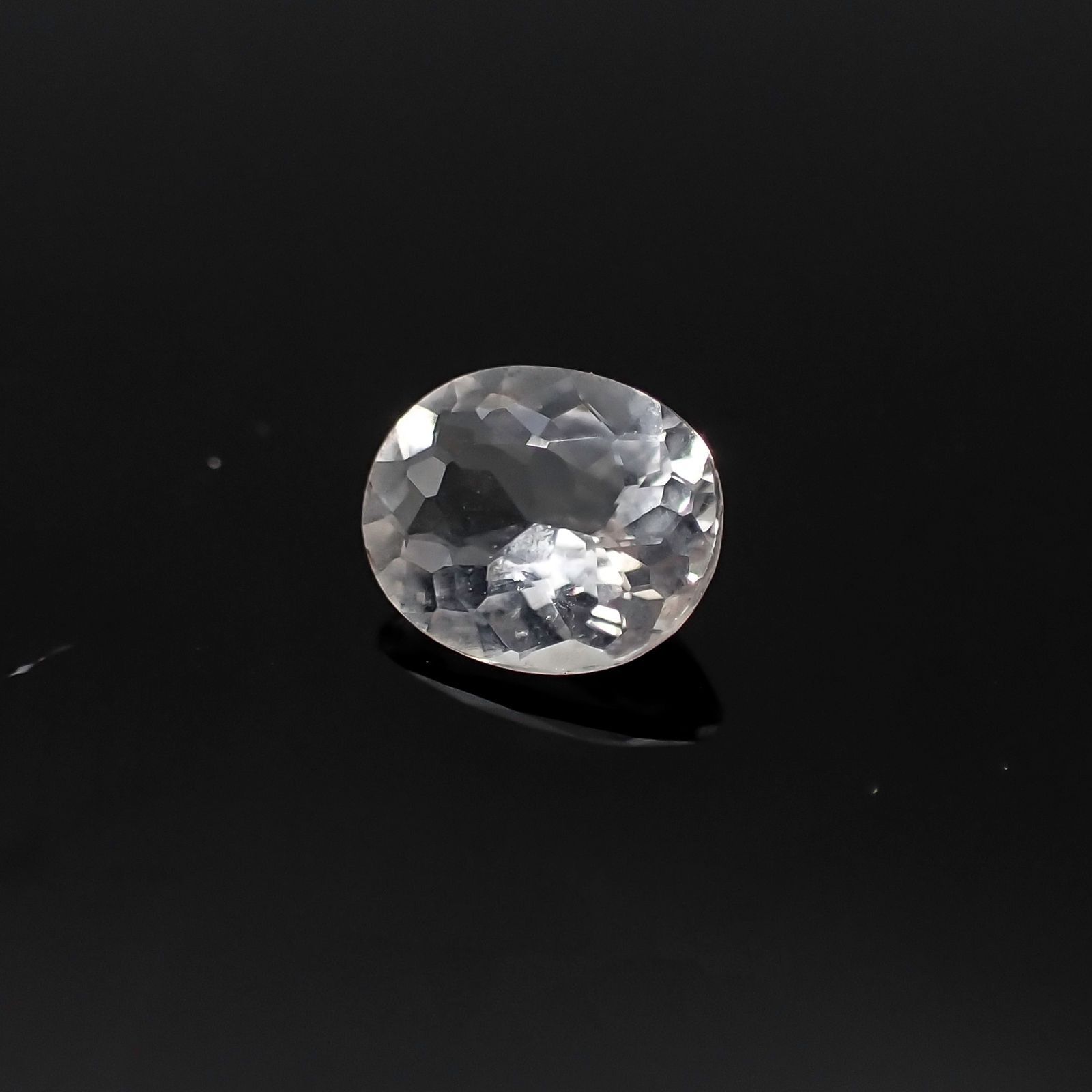 テネブレッセンススキャポライト(宝石名スキャポライト)アフガニスタン産 識別済 0.44ct / 6x4.9mm前後 [251217324]