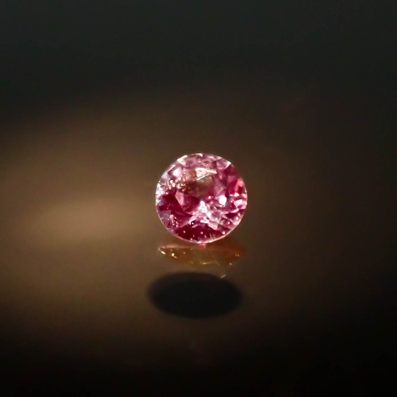 アレキサンドライト ロシア産 0.029ct [250530362]1.9x1.9mm前後