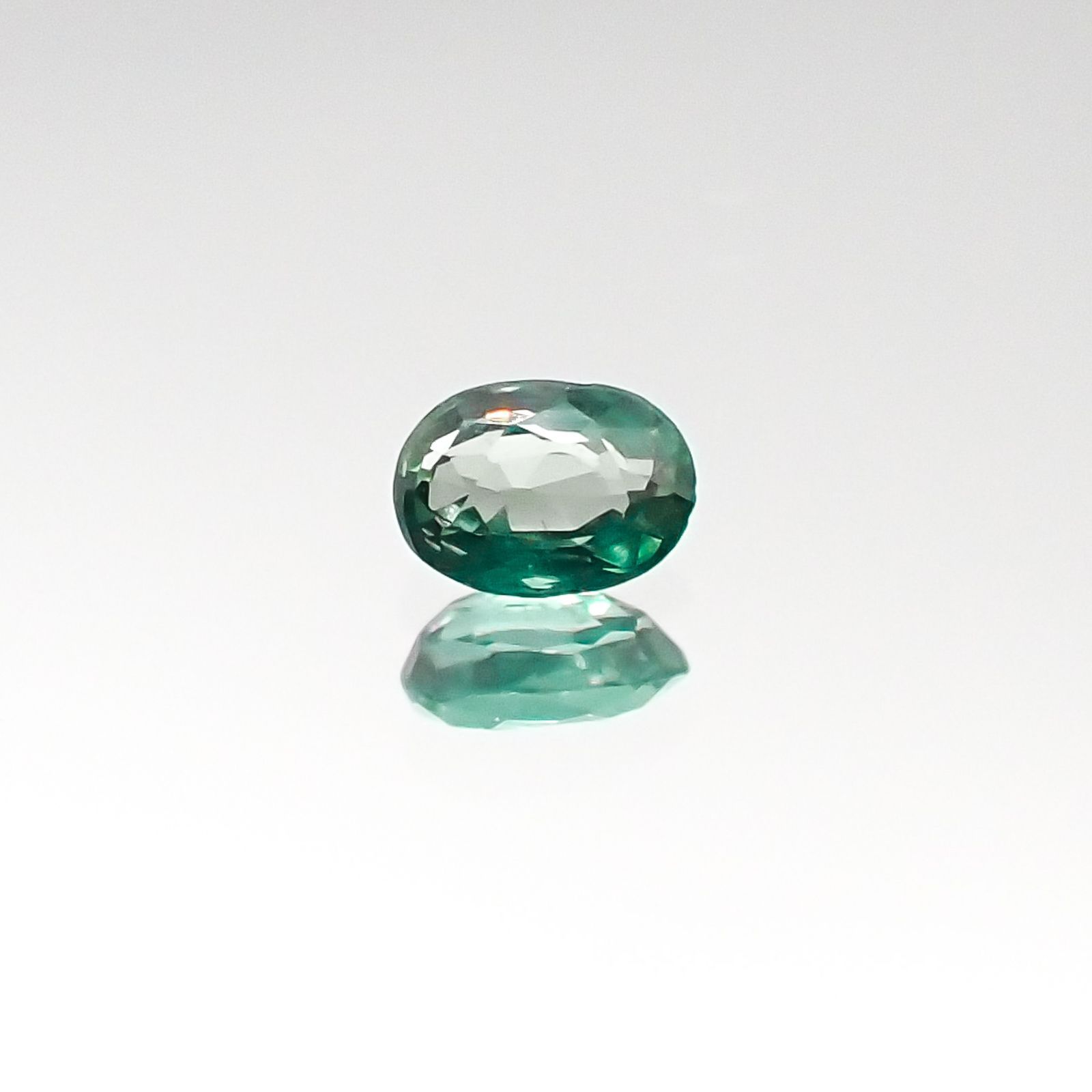 アレキサンドライト インド産 ルース 0.13ct[20095561]3.4×2.5mm前後