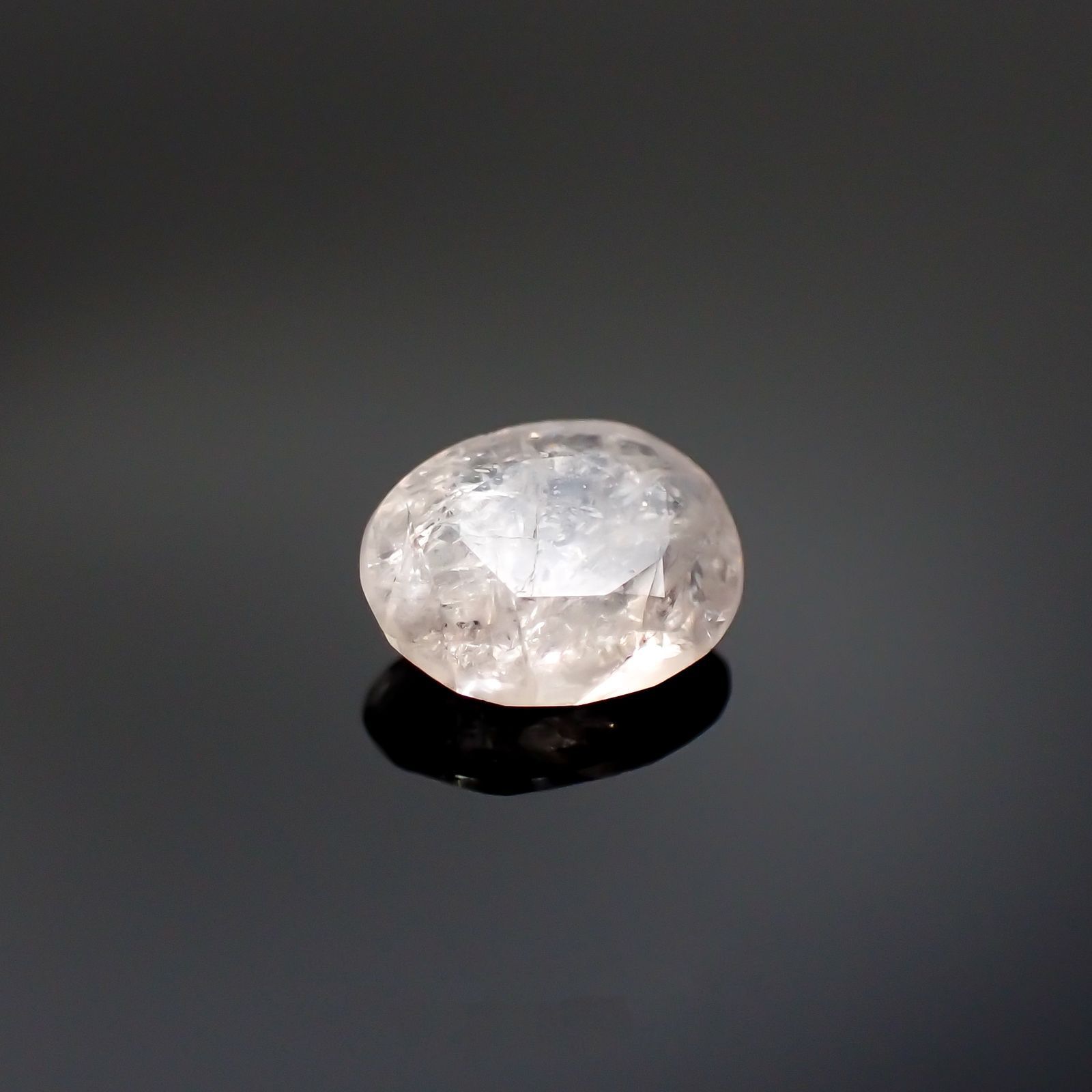 ターフェアイト(宝石名ターフェアイト)スリランカ産 1.004ct ソ付(彩珠)[231023782]7x5.8mm前後