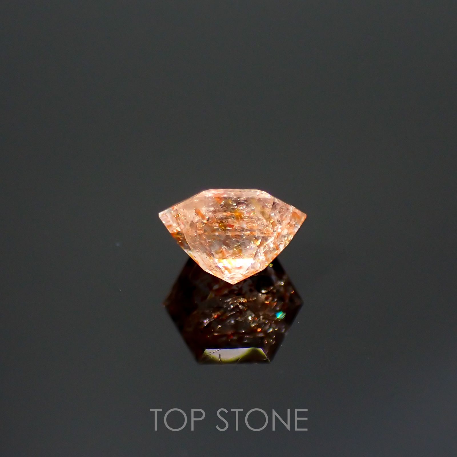 ◇ヘキサゴンカット◇イリュージョンサンストーン インド産 0.58ct[220115487]5.1x5mm前後