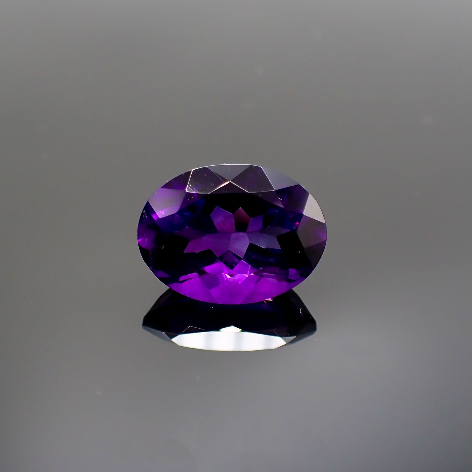 カラーシフトアメジスト(宝石名アメシスト)ブラジル/ウルグアイ産 8.92ct 識別済[220113953]16x11.9mm前後