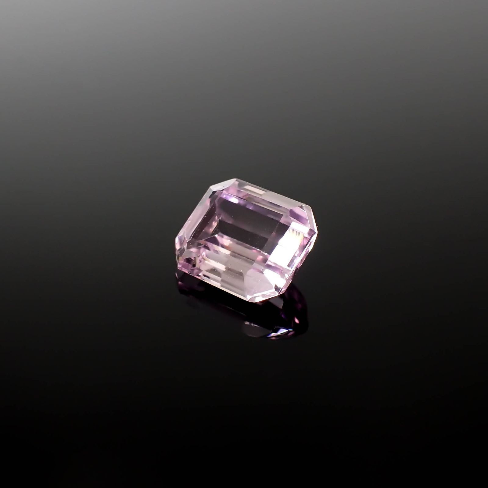 クンツァイト アフガニスタン産 3.66ct[231225141]9.4x8mm前後
