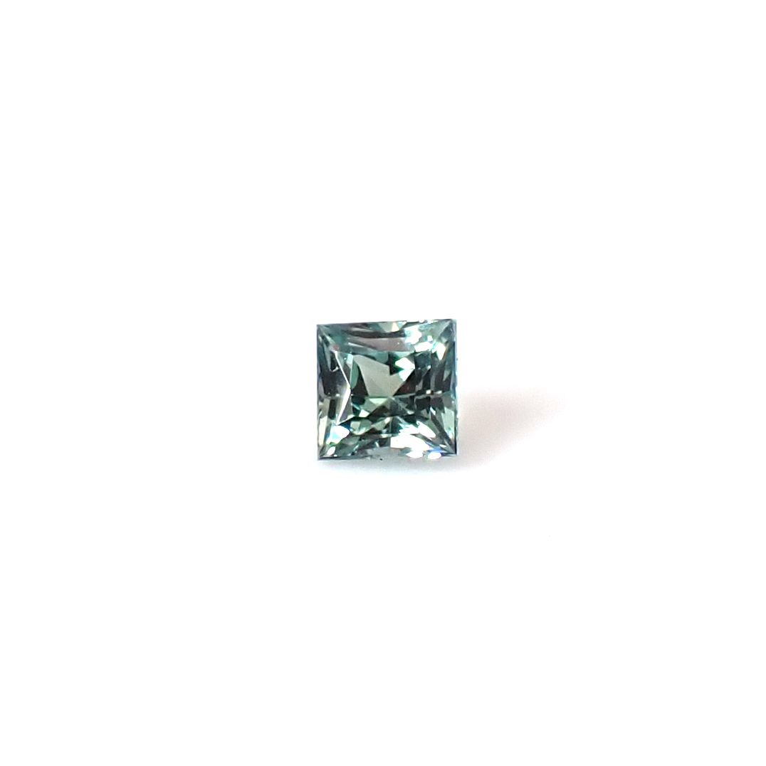 ◇プリンセスカット◇アレキサンドライト ブラジル産 EmeraldMains社製 0.082ct / 2.2x2.2mm前後 [260131577]