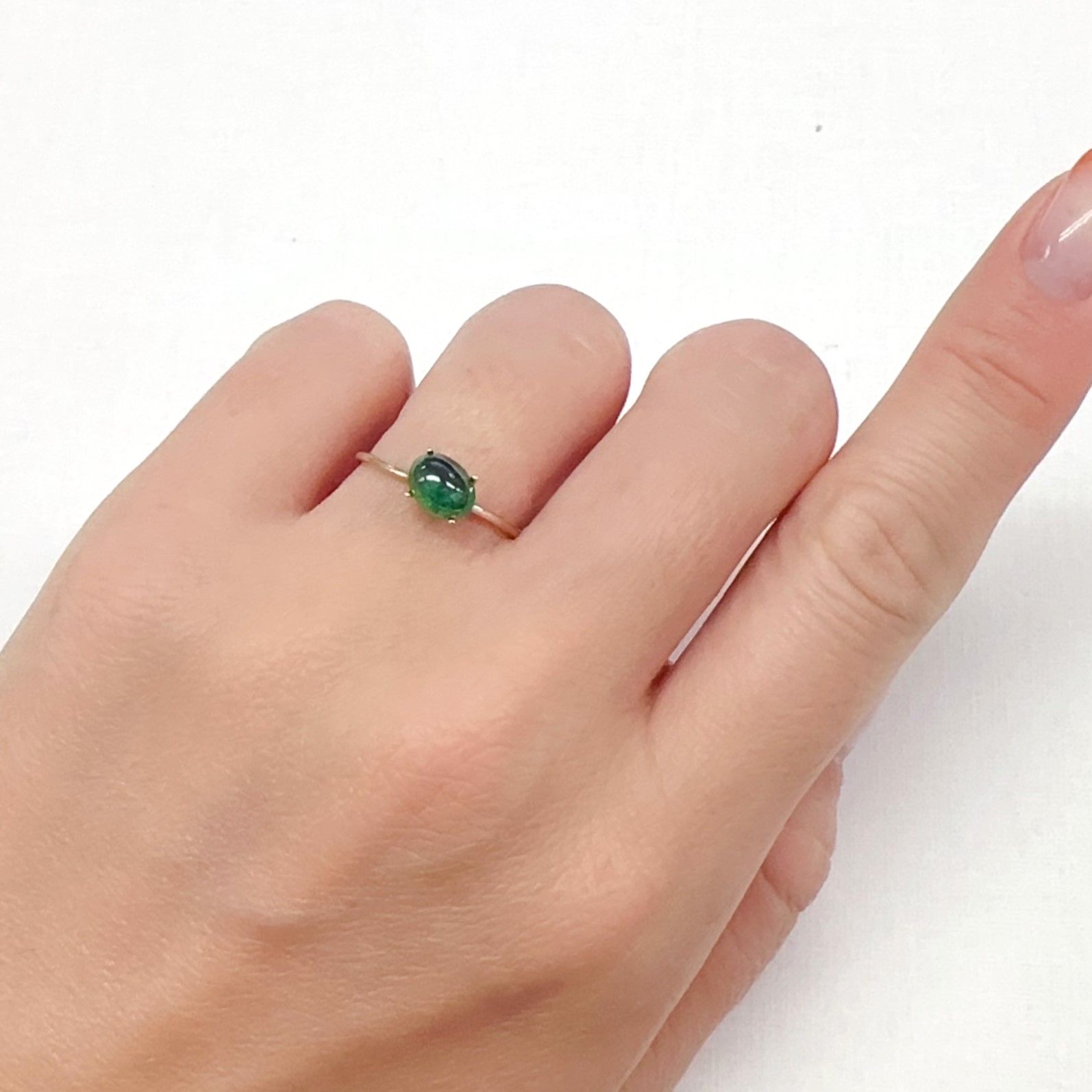 クロムトルマリン タンザニア産 0.81ct[240527778]6.7x5.1mm前後