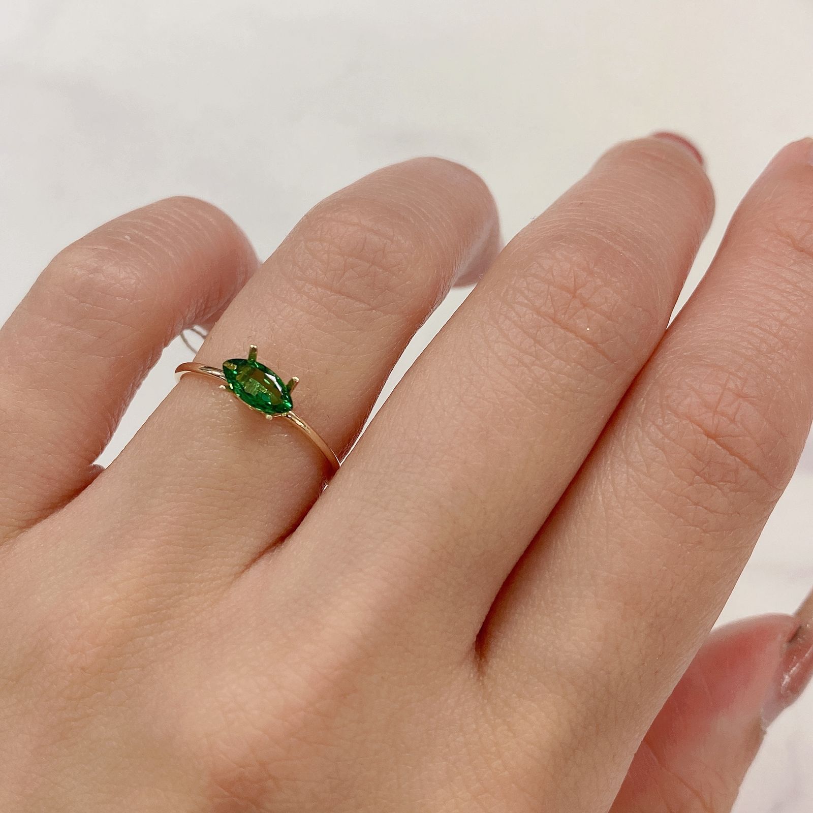 ツァボライト(宝石名グリーン グロッシュラー・ガーネット) タンザニア産 0.32ct 識別済[20073741]7.1×3.6mm前後