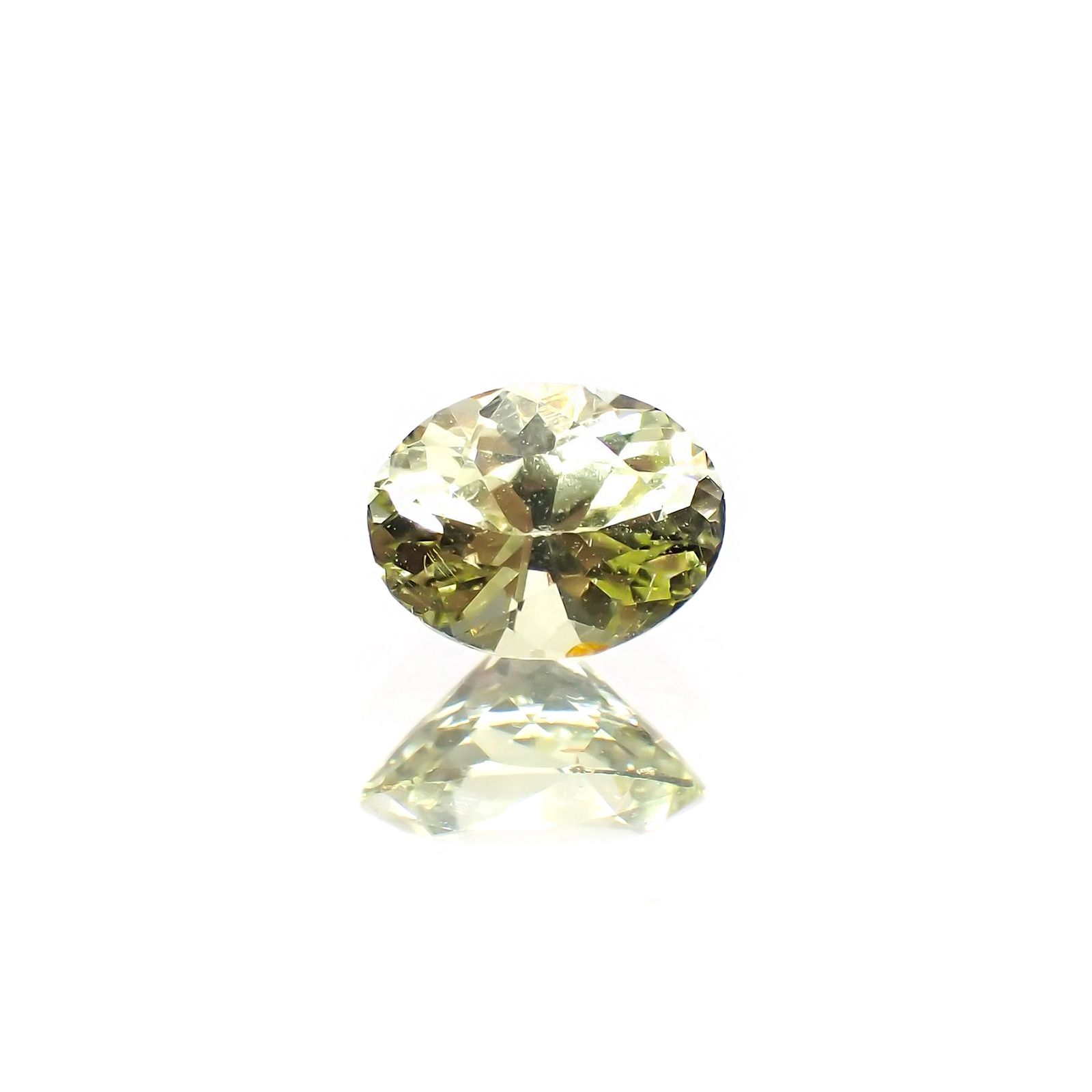 クリソベリル(宝石名クリソベリル)マダガスカル産 識別済 0.46ct / 5.2x4mm前後 [220114494]