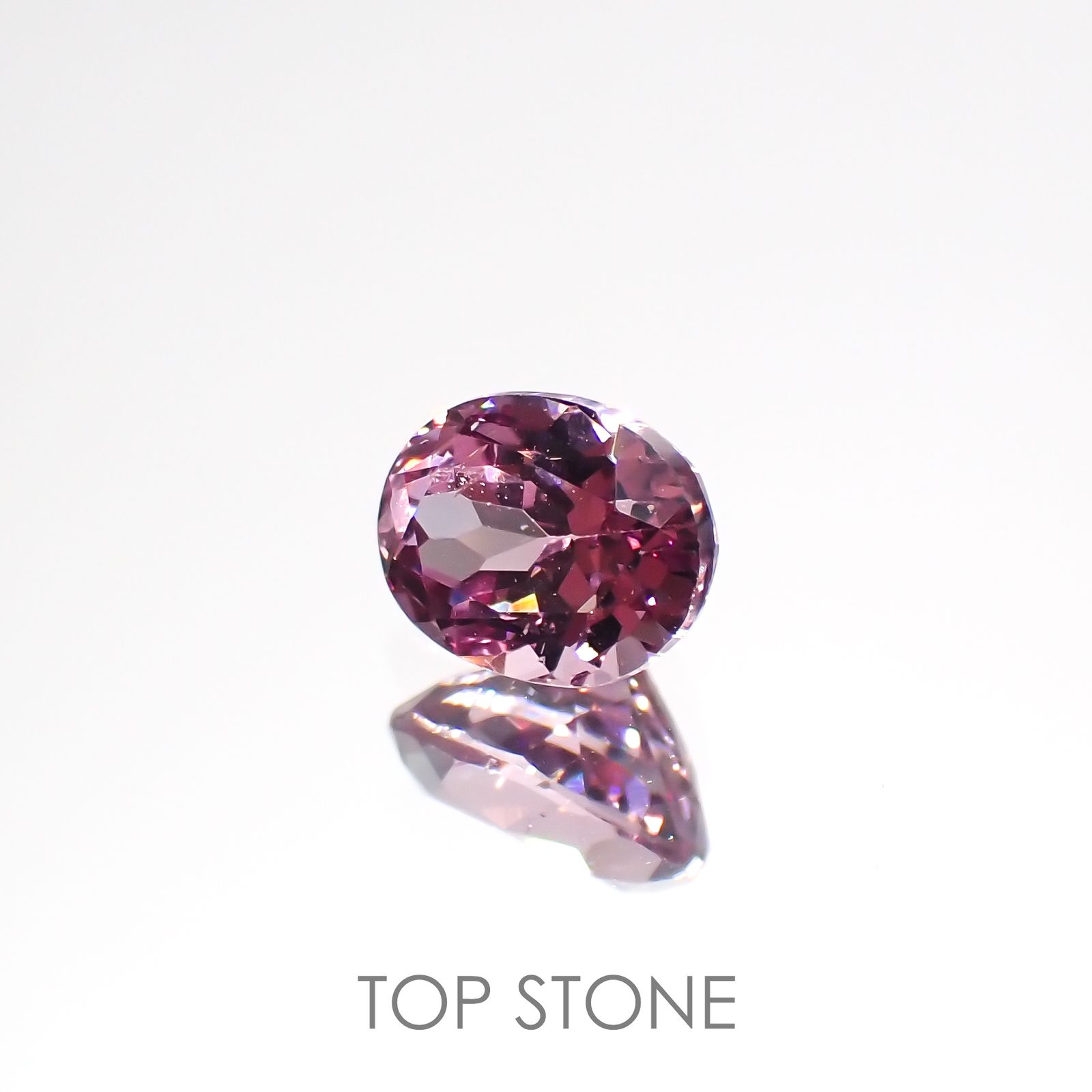 カラーシフトマラヤガーネット(宝石名ガーネット)タンザニア産 0.85ct 識別済[220115018]6x4.7mm前後
