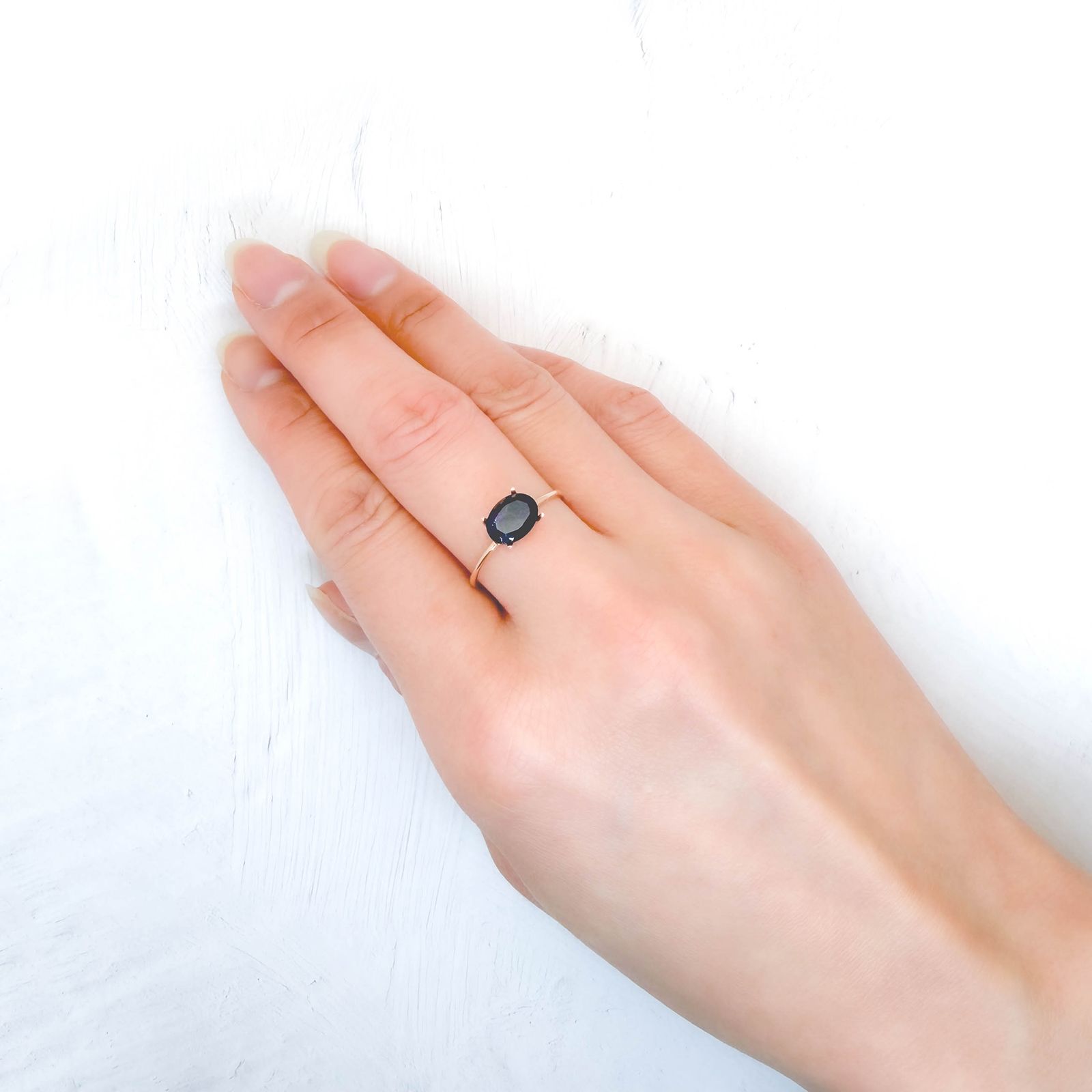 アイオライトサンストーン インド/ブラジル産 1.17ct / 8x6.1mm前後 [260231664]