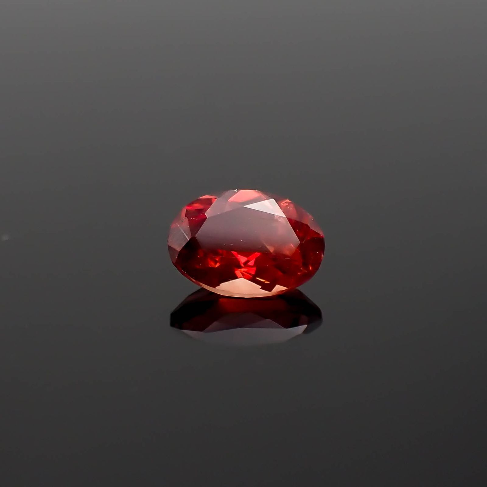 レッドラブラドライト(宝石名ラブラドライト/アンデシン)エチオピア産 0.42ct 識別済[230722737]6x4.2mm前後