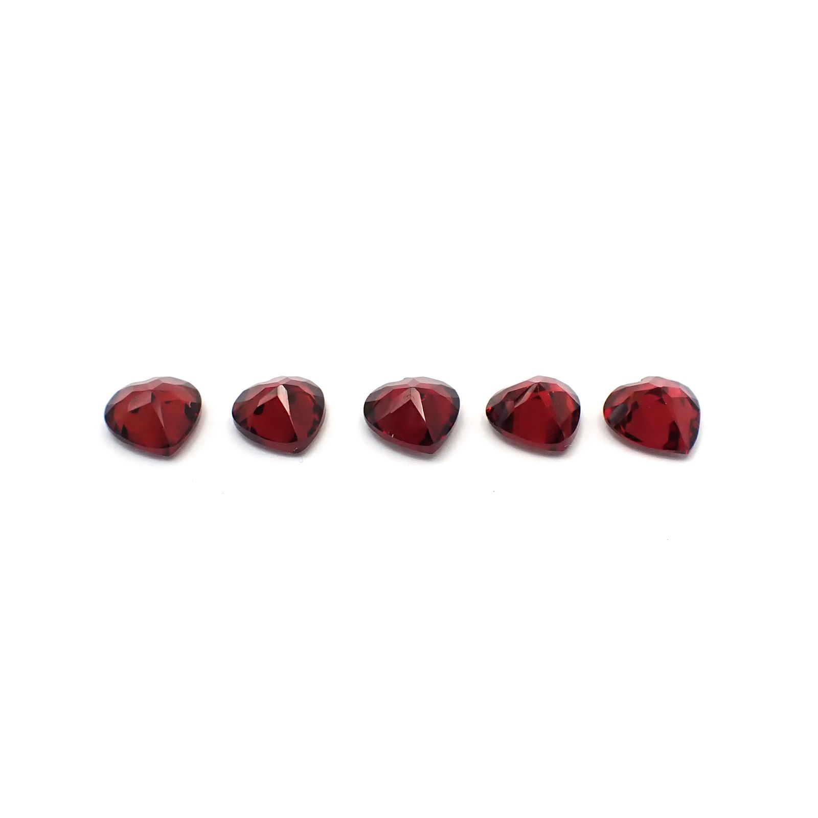 ◇ランダムセレクト◇パイロープアルマンディンガーネット モザンビーク産 約0.89ct / 6x6mm前後 [260532211]