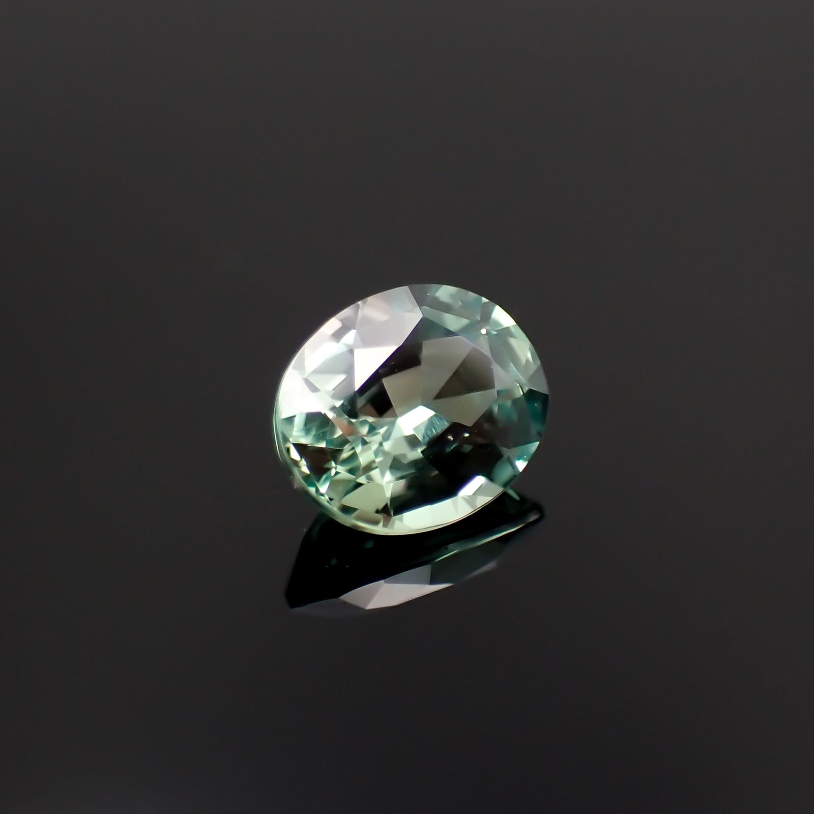 アレキサンドライト(宝石名アレキサンドライト)ブラジル産 0.55ct GIA鑑付[230823162]5.49x4.47mm前後