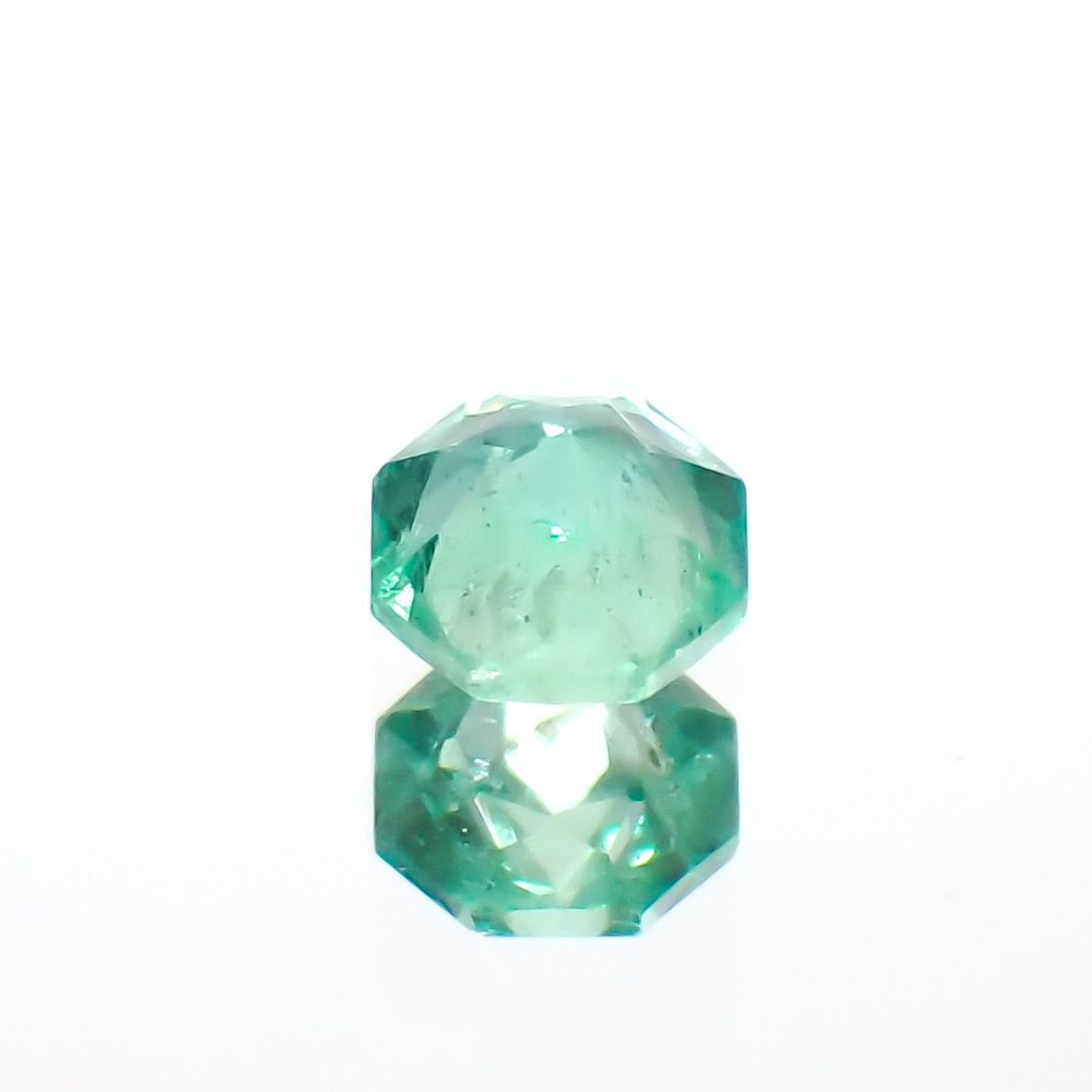 ◇オクタゴンカット◇エメラルド(宝石名エメラルド)ザンビア産 0.13ct 識別済[231224393]3x3mm前後
