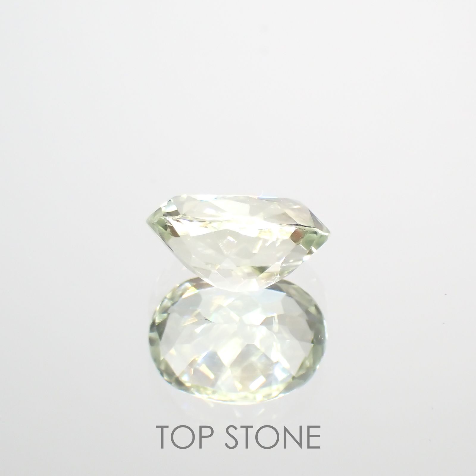 シリマナイト(宝石名シリマナイト)インド産 1.38ct 識別済[211113700]8.1x6.1mm前後