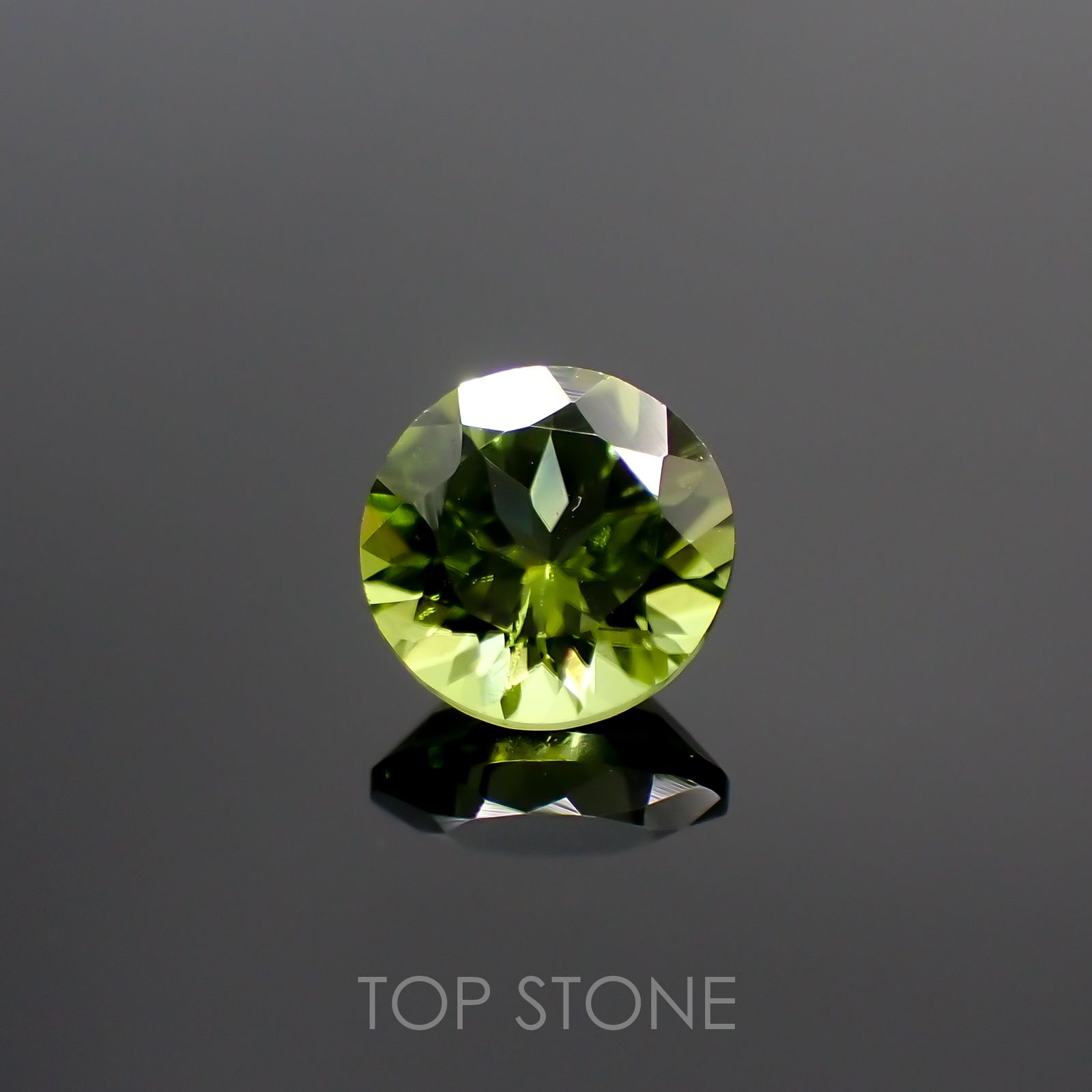 ペリドット(宝石名ペリドット) パキスタン産 1.63ct 識別済[210913081]7.3×7.3mm前後