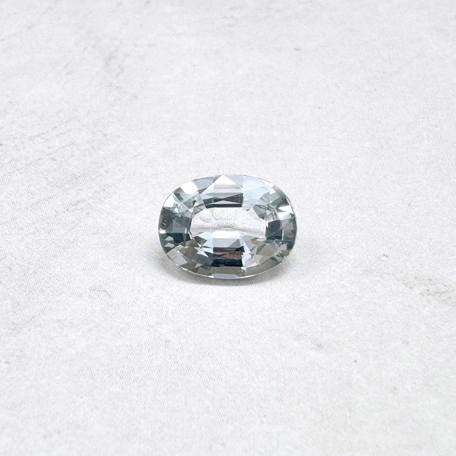 アイスブルーグリーンサファイア 非加熱(宝石名サファイア)スリランカ/マダガスカル産 1.91ct GIT鑑付[250830960]8.93x6.82mm前後
