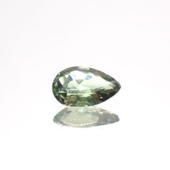 アレキサンドライト(宝石名アレキサンドライト)マダガスカル産 0.46ct 識別済[220114617]6.5x4.2mm前後
