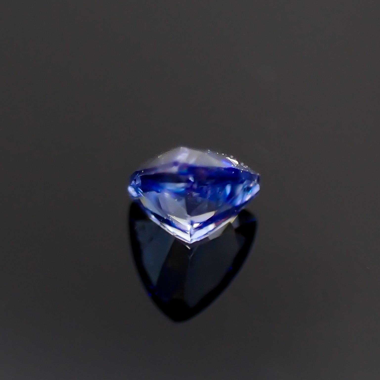 ベニトアイト アメリカ・カリフォルニア州産 0.071ct[230823212]2.4x2.5mm前後