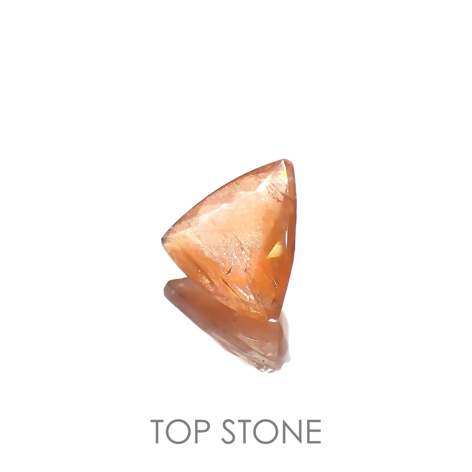 サンストーンスキャポライト(宝石名シーン・スキャポライト)タンザニア産 1.42ct 識別済[221219282]8.2x8.4mm前後
