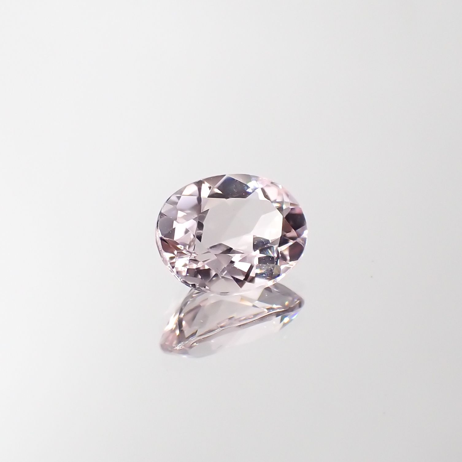 モルガナイト(宝石名モルガナイト)ナイジェリア産 1.13ct 識別済[230321161]7.9x6.1mm前後