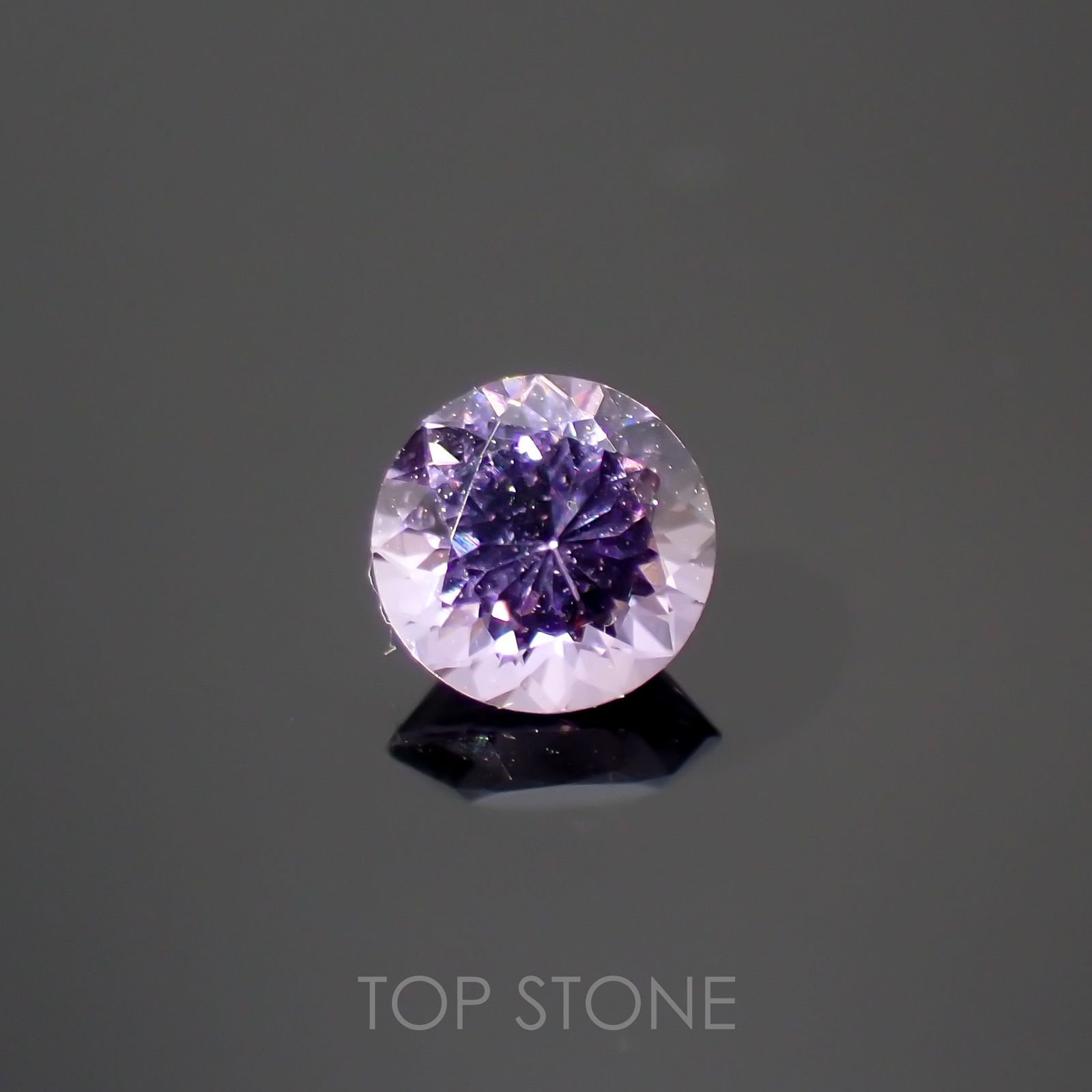 ラベンダーピンクスピネル(宝石名スピネル)ビルマ/マダガスカル産 0.25ct 識別済[220114550]3.7x3.7mm前後