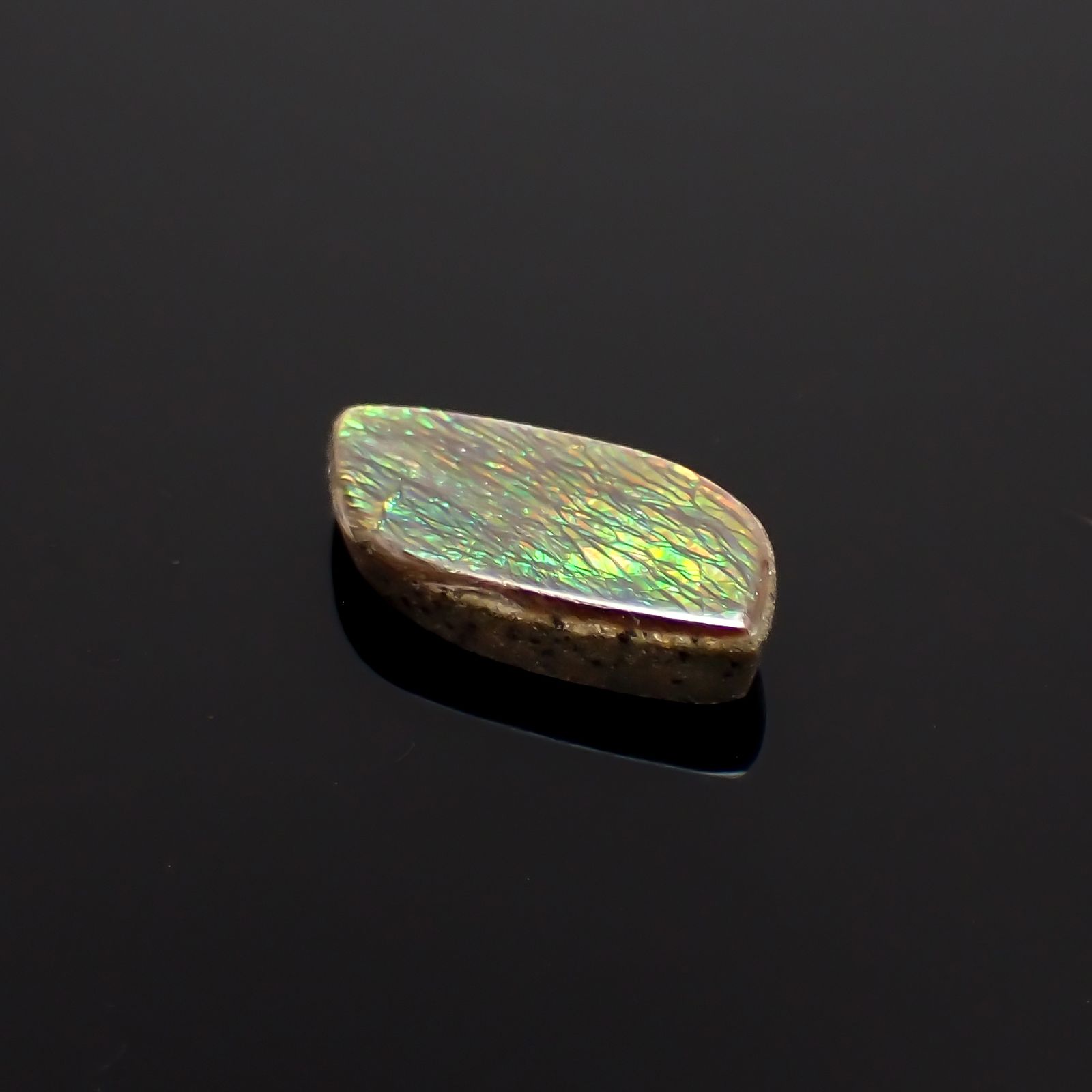 ◇フリーフォーム◇アンモライト トリプレット カナダ産 1.73ct[230823121]12.3x6.6mm前後