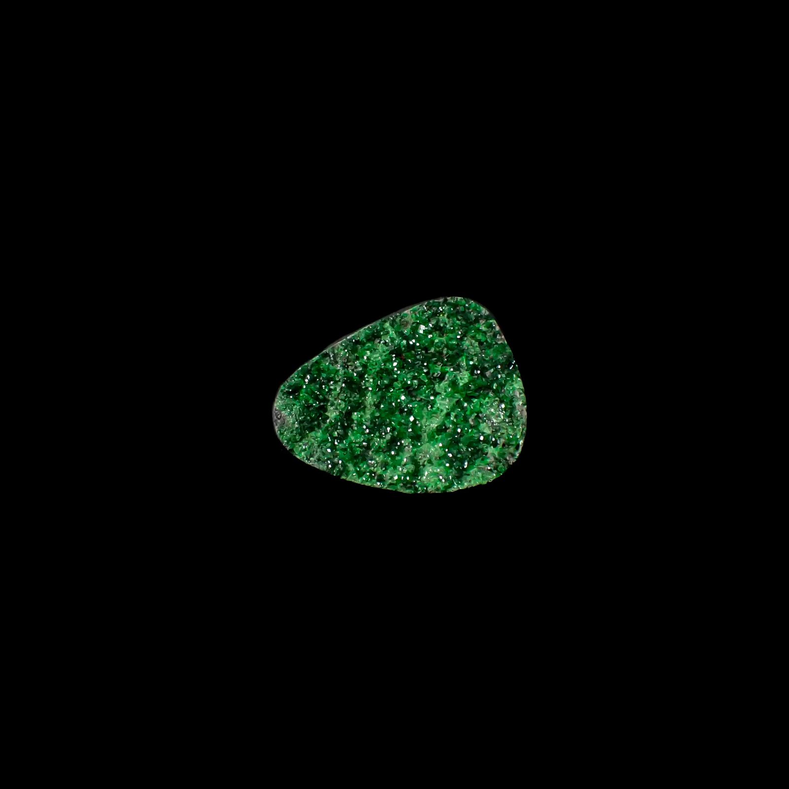 ウバロバイト 原石 ロシア産 7.23ct[240326439]18x14.4mm前後
