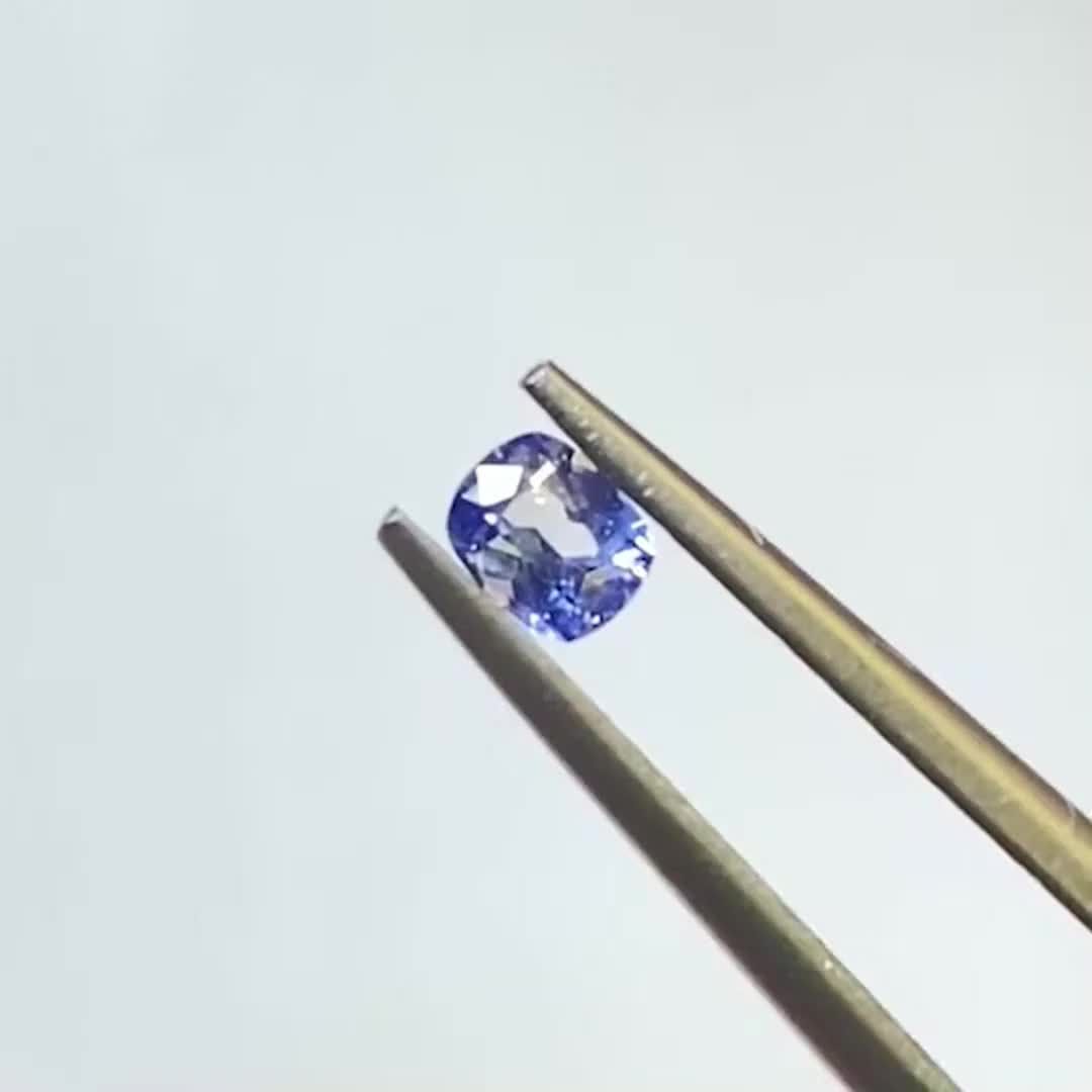 枯れない花、融けない雪の結晶デュモルチェライトの魅力について | TOP