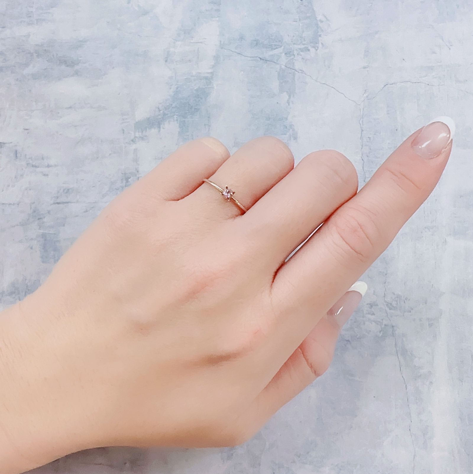 パパラチャサファイア(宝石名サファイア/別名パパラチャ・サファイア)スリランカ産 0.077ct ソ付(日独)[221219645]3.33x2.38mm前後