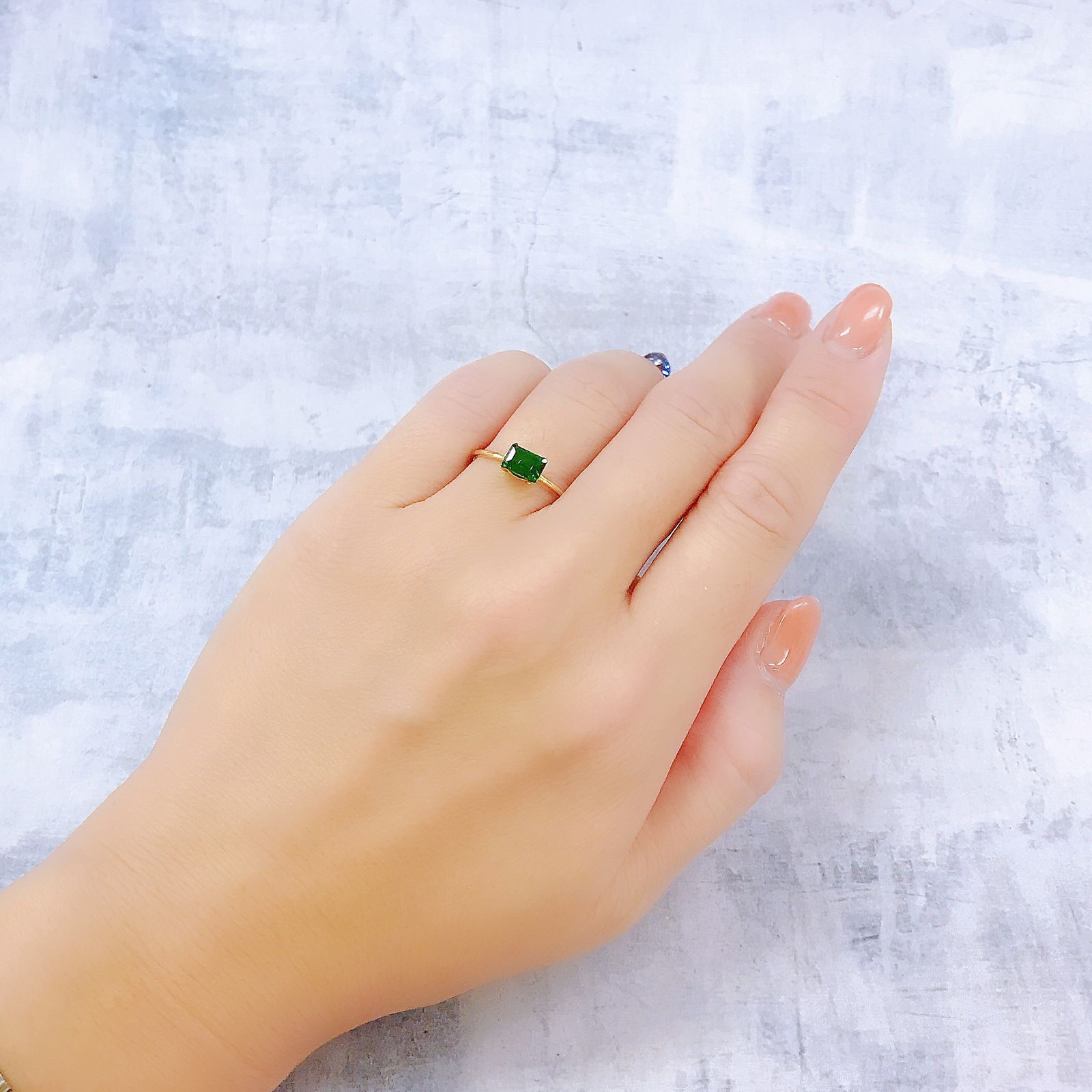 クロムダイオプサイド(宝石名クロム・ダイオプサイド)ロシア産 0.66ct 識別済[220917662]6.2x4.1mm前後
