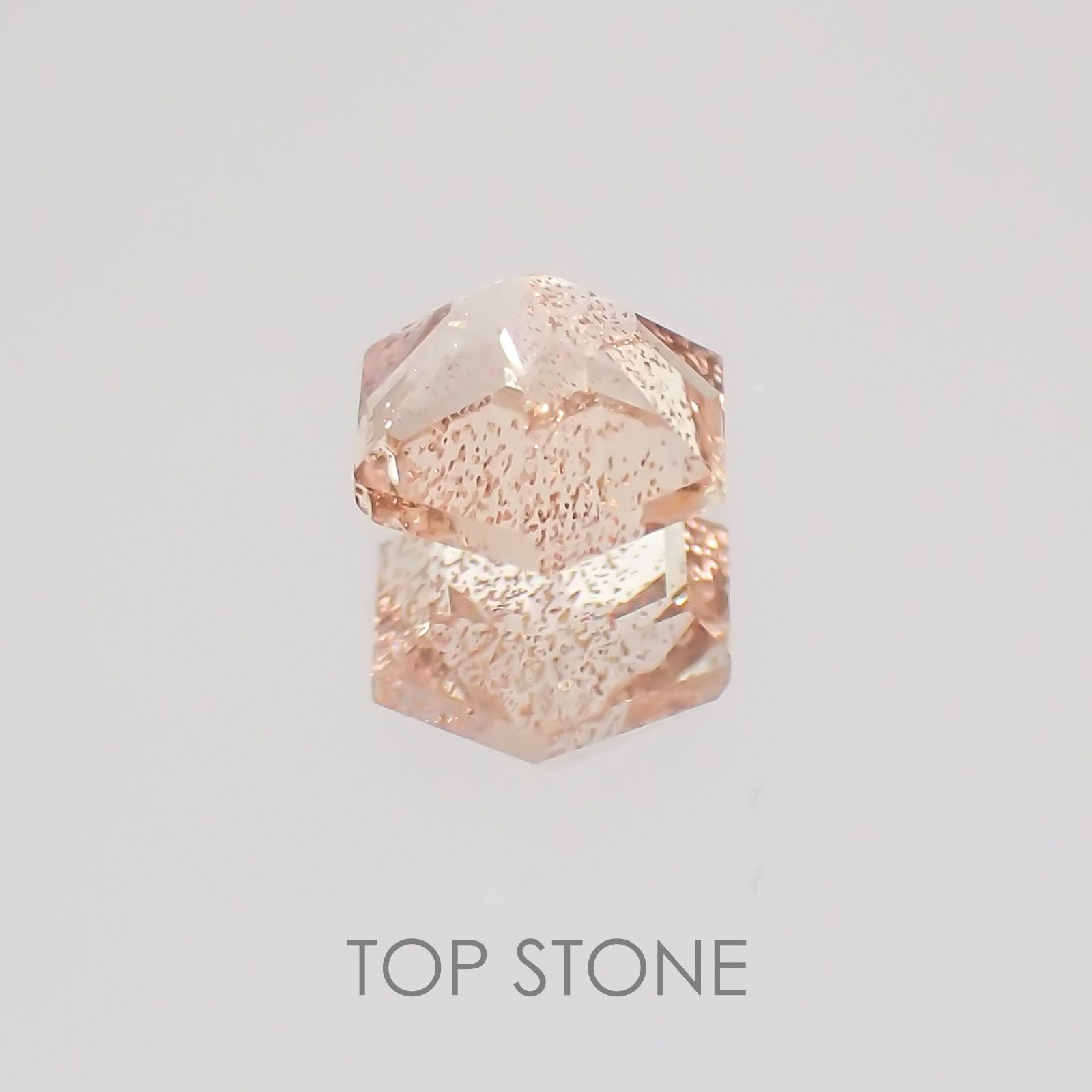 ◇ヘキサゴンカット◇オレゴンサンストーンSA アメリカ産 ルース 0.28ct[21019537]4.1×4.1mm前後