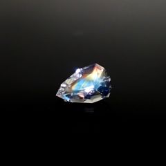 ◇カスタムカット◇レインボームーンストーン マダガスカル産 0.70ct [250229847]8x5.2mm前後