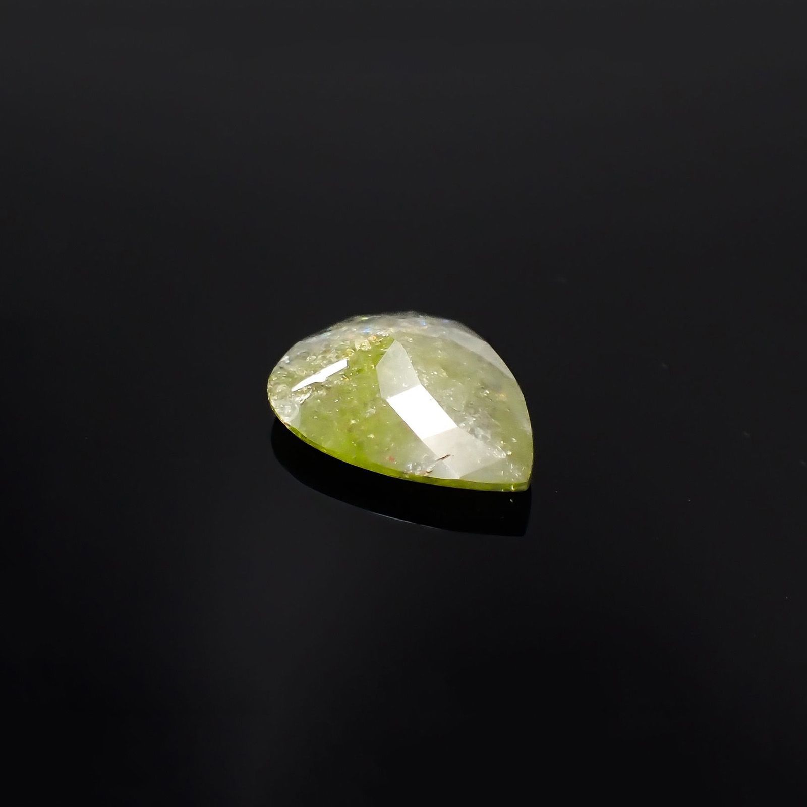 イリデッセンスクロムトルマリン(宝石名トルマリン)ケニア産 識別済 5.47ct / 16.7x12.6mm前後 [221119088]