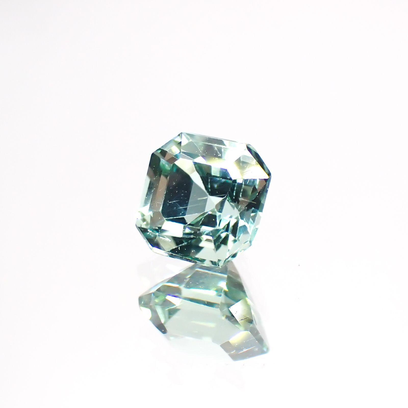 ブルーグリーントルマリン アフガニスタン産 0.69ct [220114090]5x5mm前後