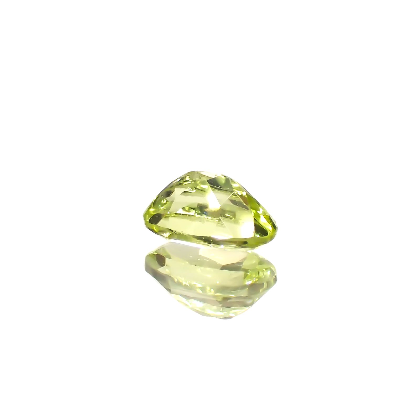 パロットクリソベリル(宝石名クリソベリル)インド産 0.32ct 識別済[230421807]5.1x3.1mm前後