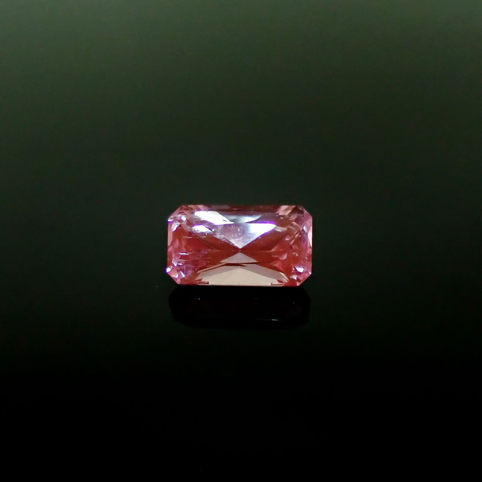 クンツァイト ナイジェリア産 2.93ct [250830967]10.5x5.9mm前後