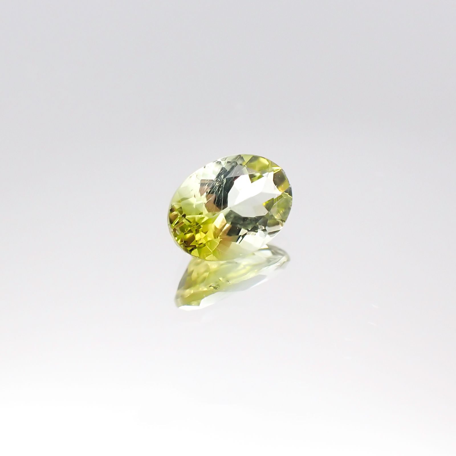 バイカラートルマリン(宝石名バイカラー・トルマリン)ブラジル産 0.72ct 識別済[230622365]6.9x4.9mm前後