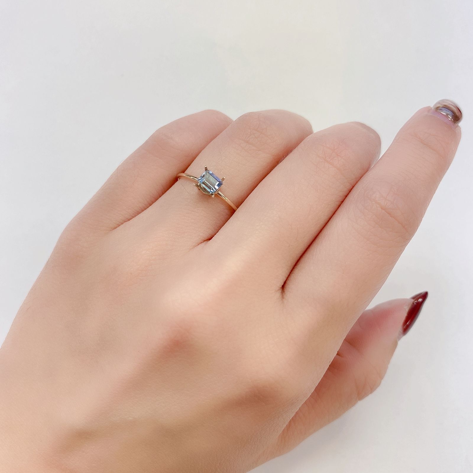 バイカラータンザナイト(宝石名バイカラー・ゾイサイト) タンザニア産 0.618ct ソ付(彩珠)[210711579]4.7×3.7mm前後